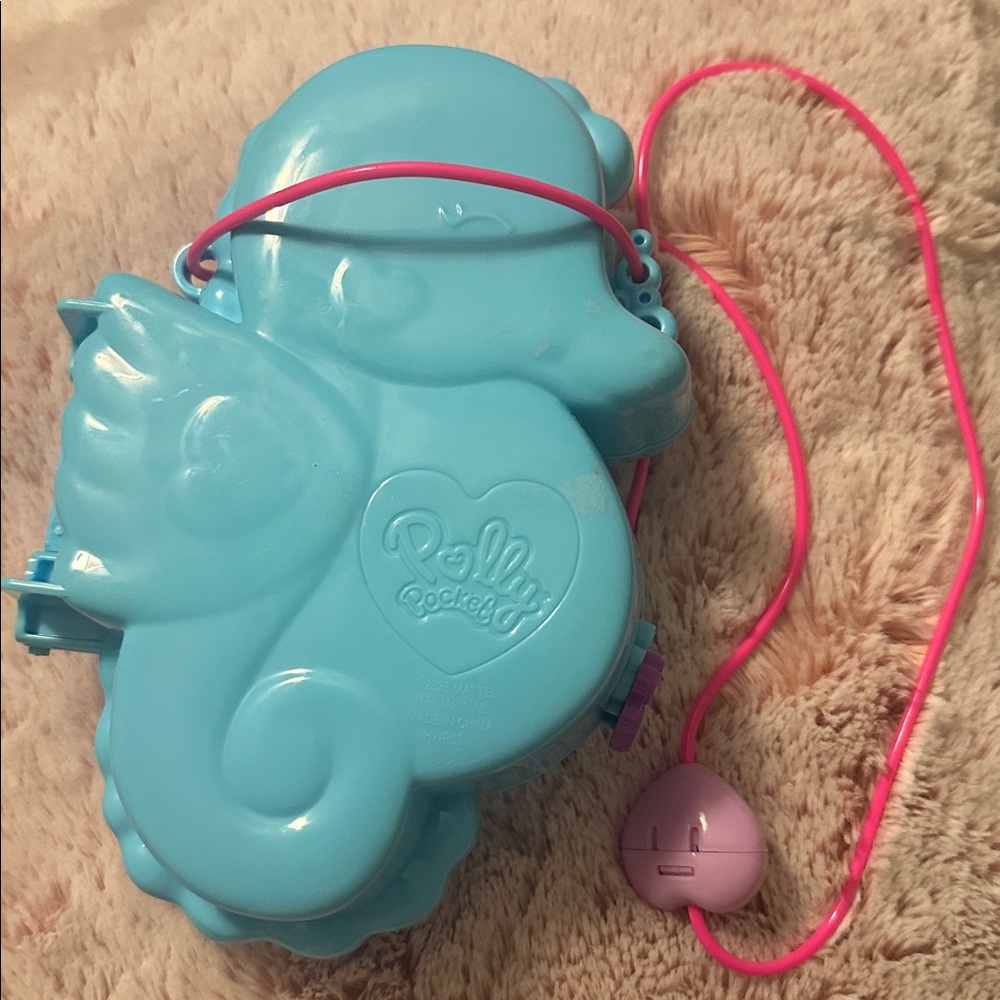 Polly pocket Blue Seahorse Toy travel set - Picture 3 of 11
